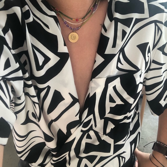Tops - Black and white vintage🌿🌿🌿